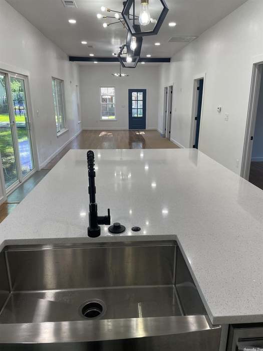320 N Brinkley kitchen island