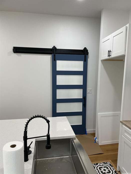 320 N Brinkley barn door