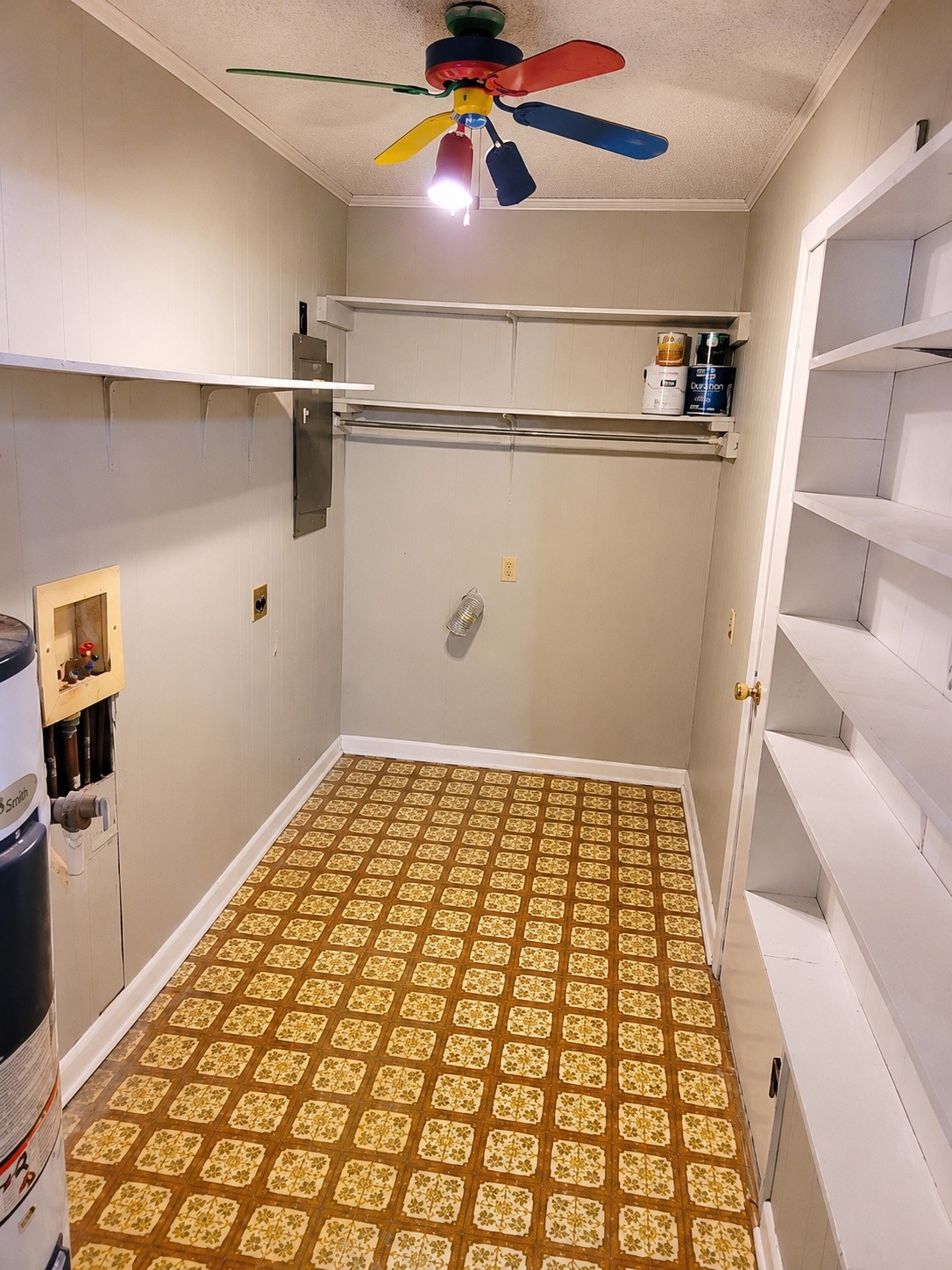 805 S Stanley St living area